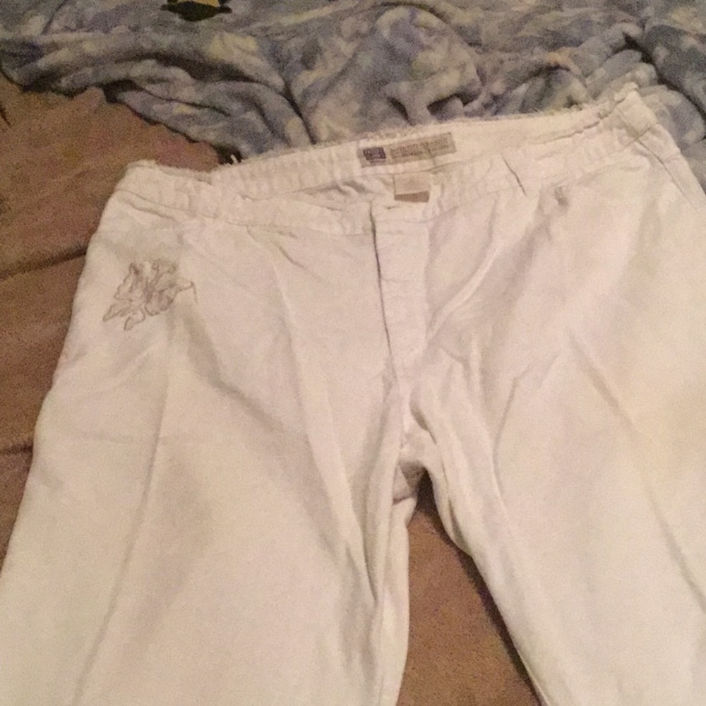 White embroidered jeans